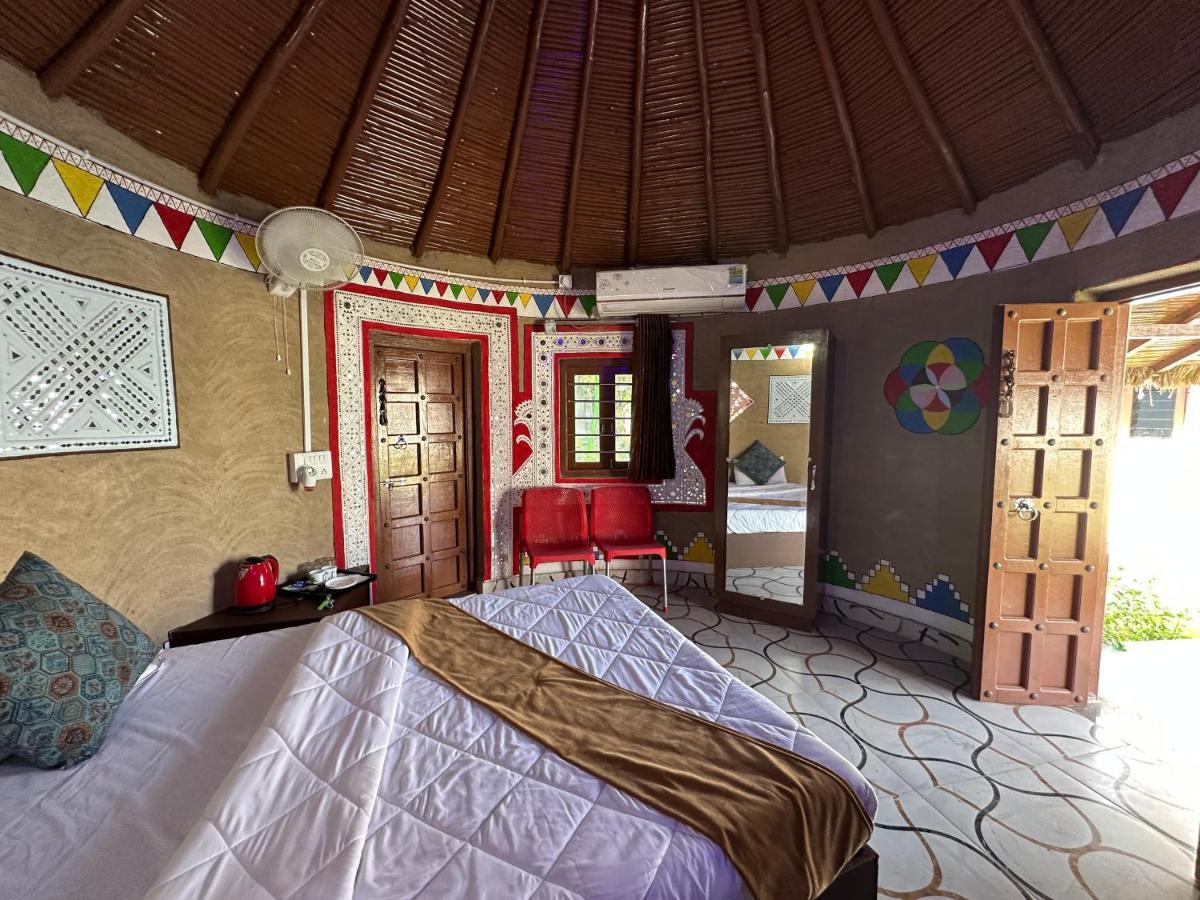 Modhera Sunrise Resort - Tents Bhungas Jungle Restaurants & Candlelight Dining Kalri Εξωτερικό φωτογραφία